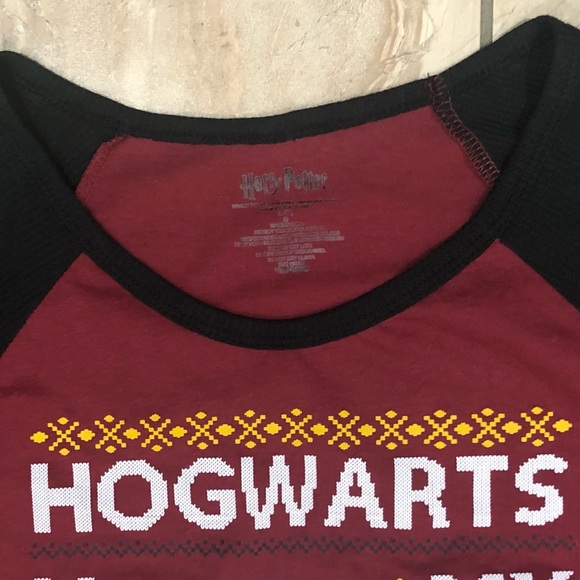 3/$15 SALE 💫 Hogwarts Is My Home Harry Potter Top - Picture 2 of 4